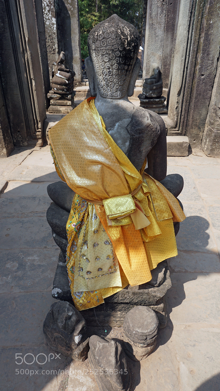 Sony a6000 sample photo. Buddha statue in angkor photography