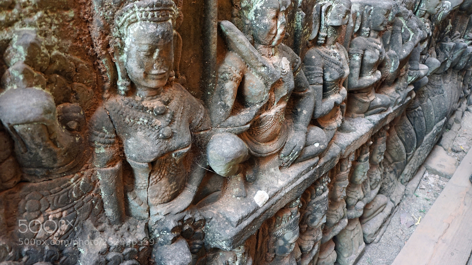 Sony a6000 sample photo. Angkor wat wall figures photography