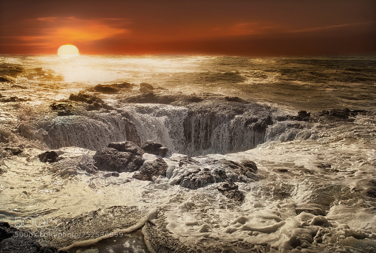Canon EOS-1D Mark IV sample photo. Thor's well sunset photography