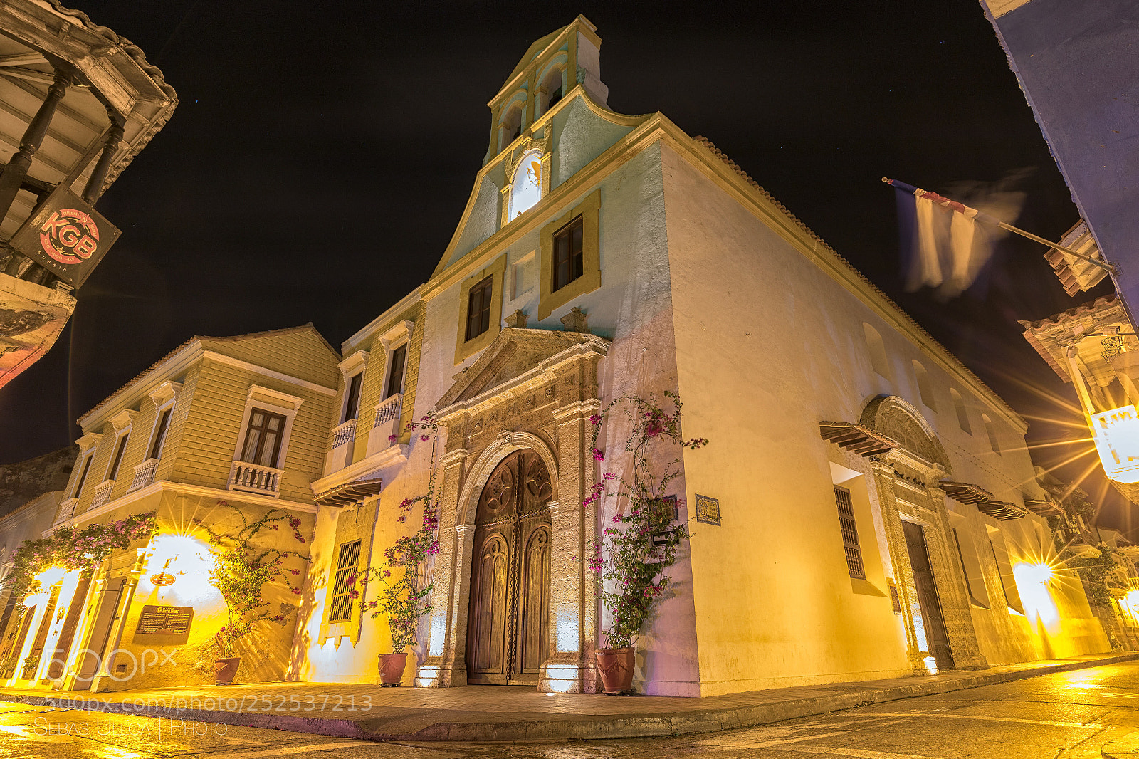 Canon EOS 5D Mark IV sample photo. A church by the photography