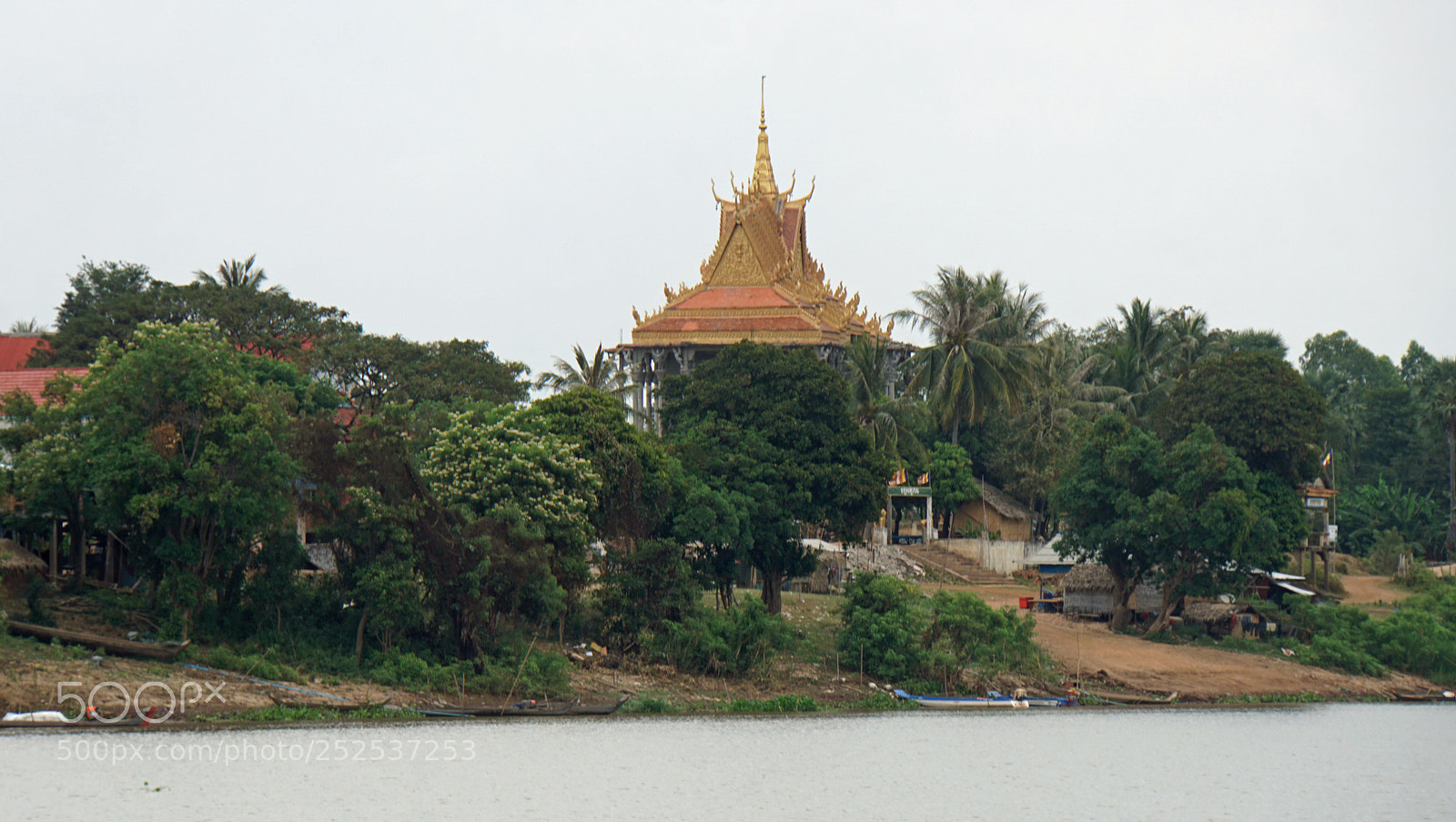 Sony a6000 sample photo. Temple at tonle sap photography