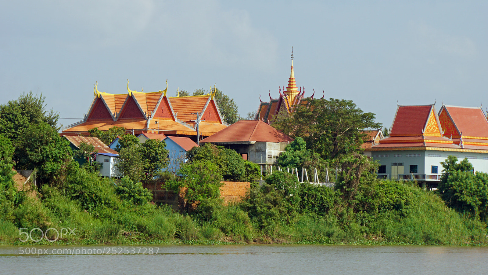 Sony a6000 sample photo. Temple at tonle sap photography