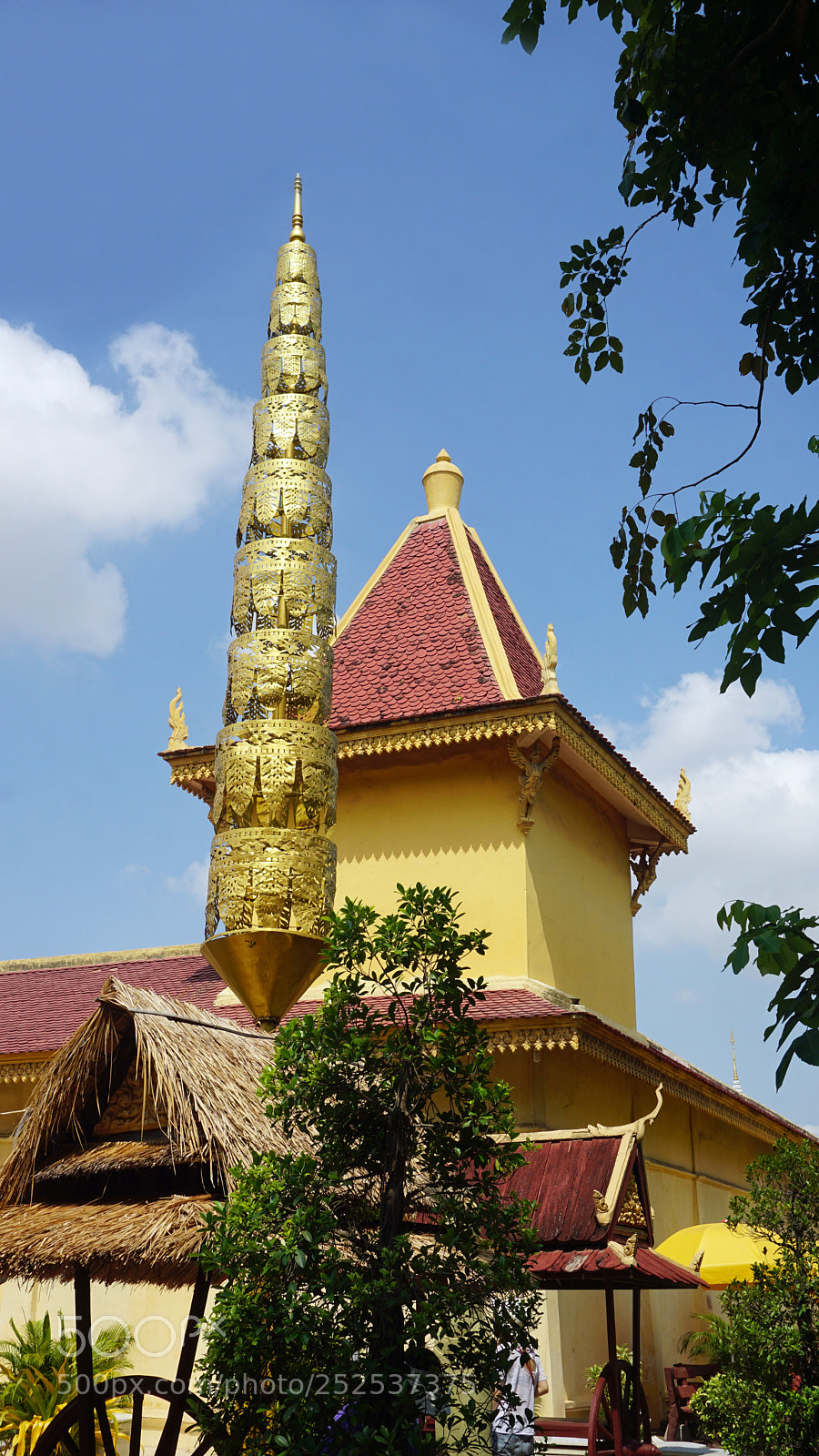 Sony a6000 sample photo. Phnom penh temple photography