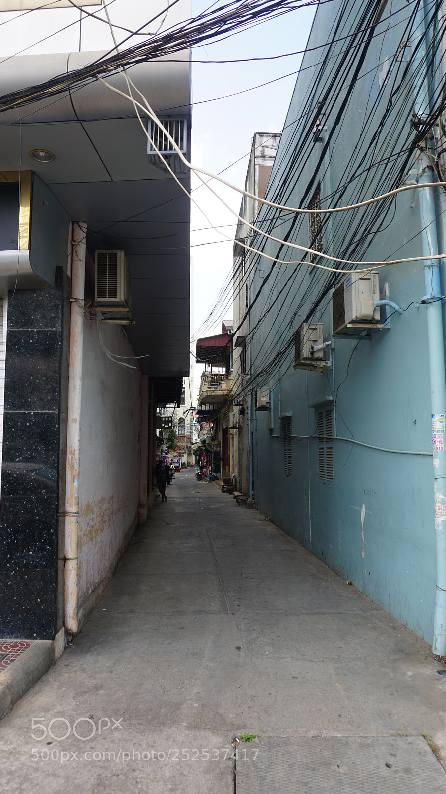 Sony a6000 sample photo. Building in phnom penh photography