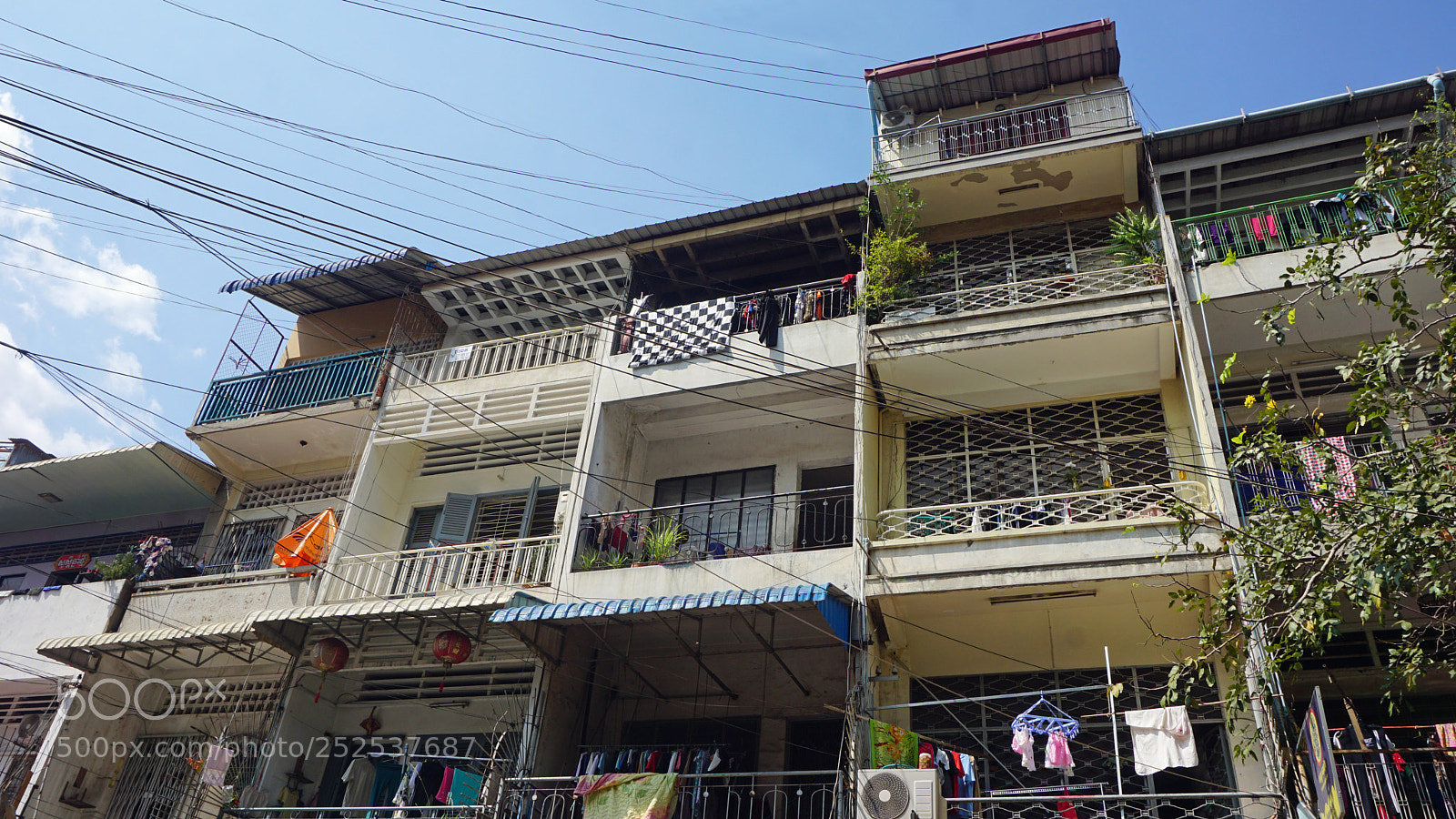 Sony a6000 sample photo. Building in phnom penh photography