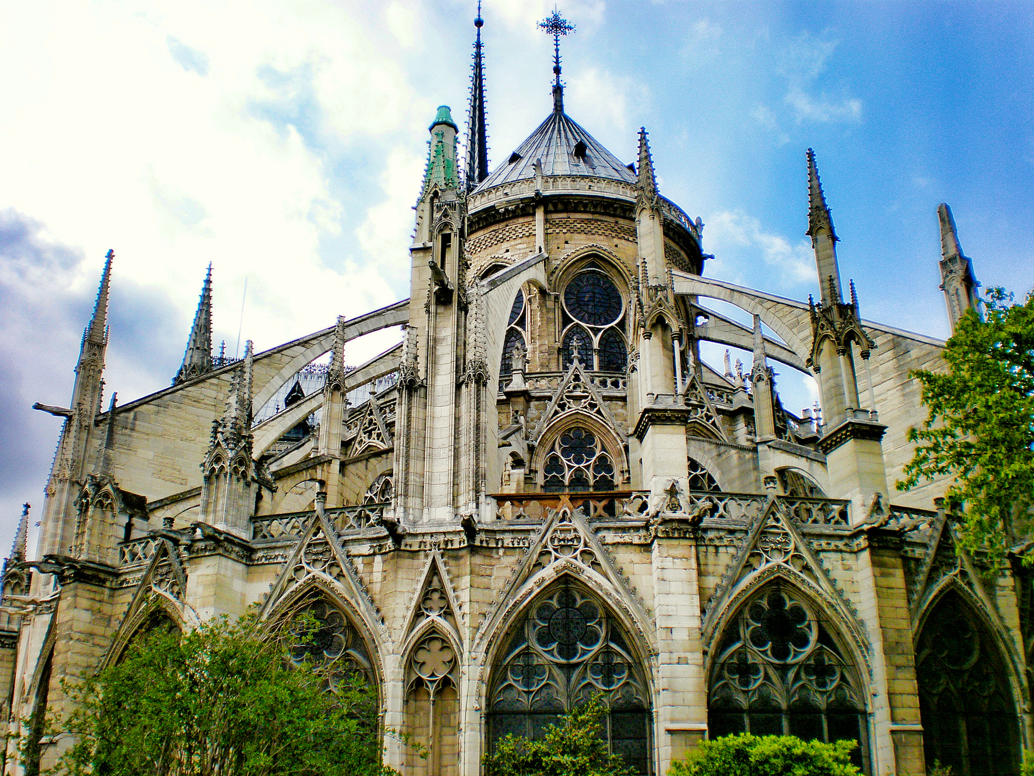 Olympus FE280,X820,C520 sample photo. Notre dame east side photography