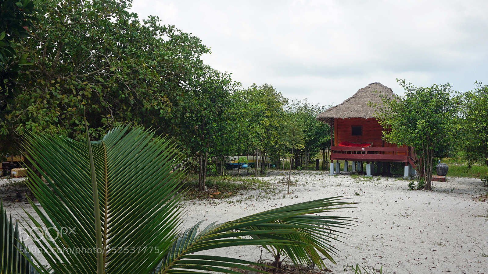 Sony a6000 sample photo. Koh rong beach huts photography