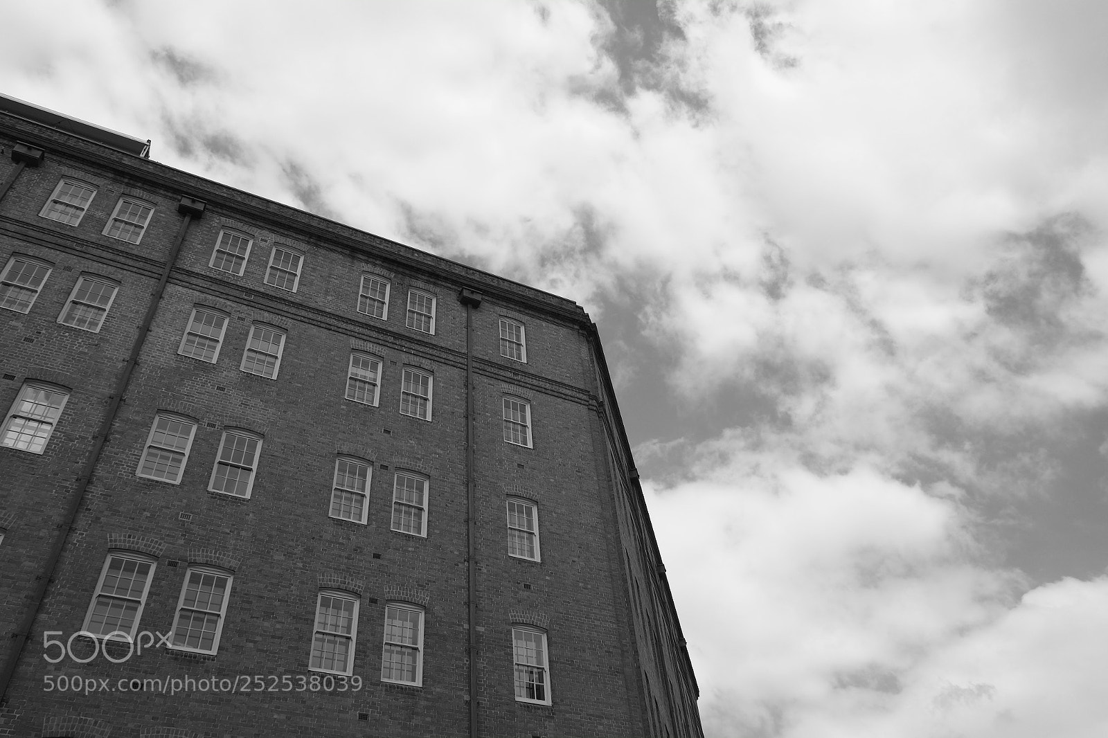 Fujifilm X-Pro1 sample photo. Street angle photography