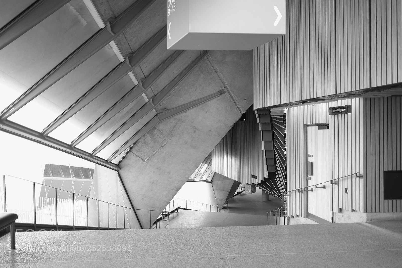 Fujifilm X-Pro1 sample photo. Empty stairs photography