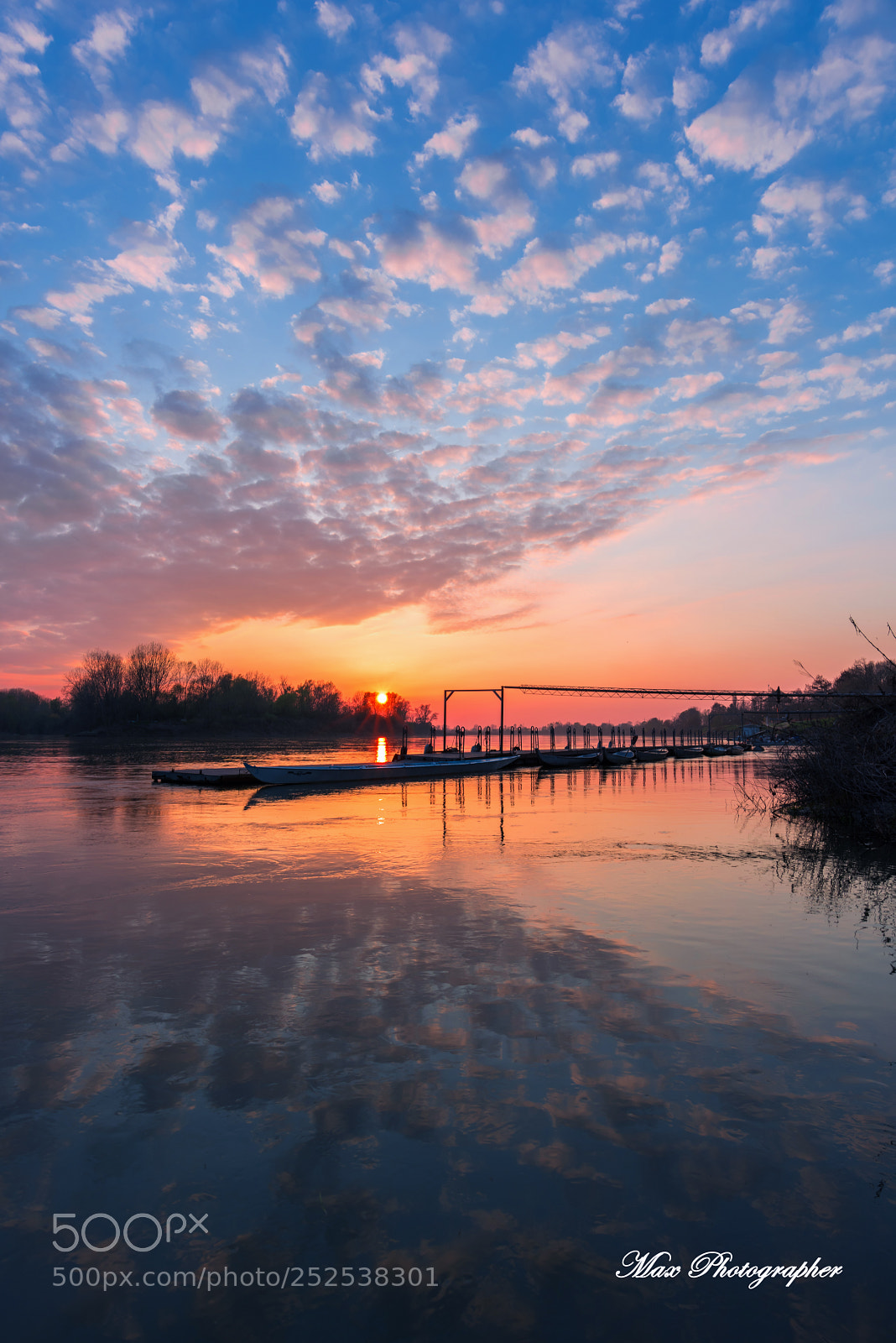 Nikon D810 sample photo. Tramonto sul fiume po photography