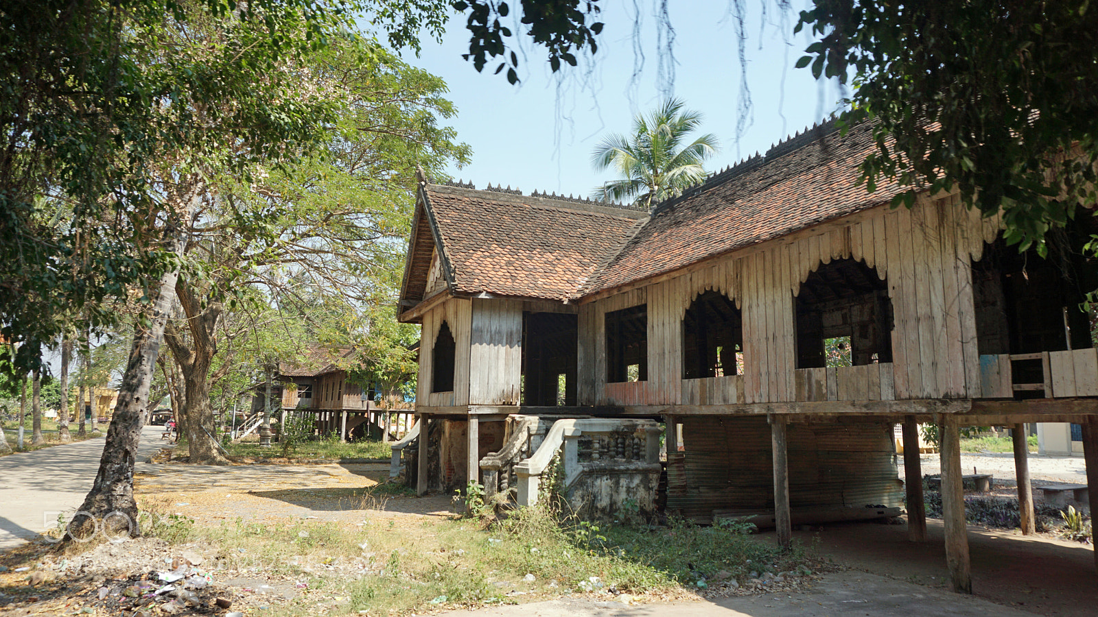 Sony a6000 sample photo. Architecture in battambang photography