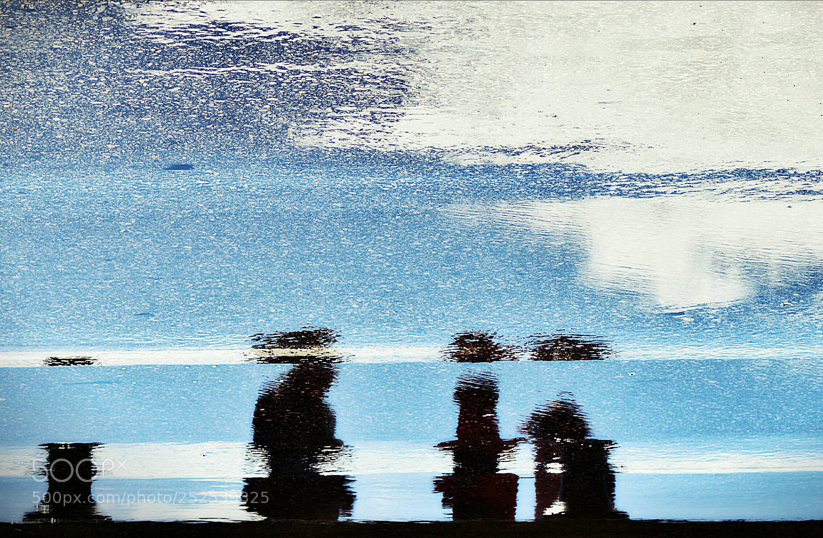 Nikon D3300 sample photo. Figures in the rain photography