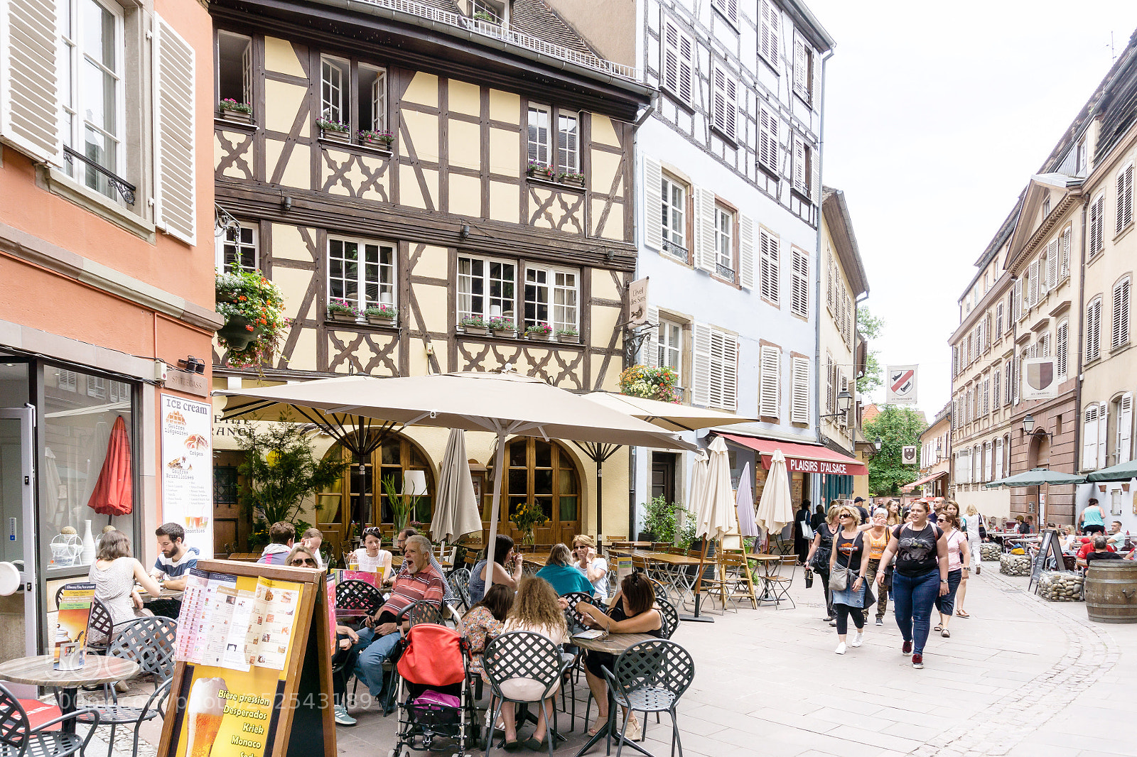 Sony a6000 sample photo. Strasbourg, france - june photography