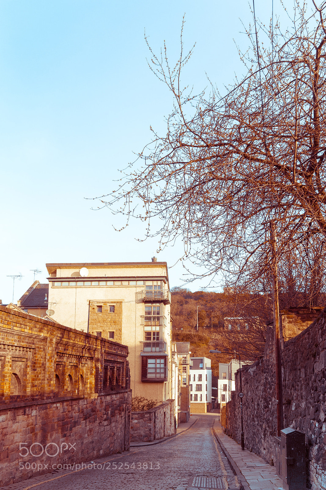 Sony a6000 sample photo. Street view of historic photography