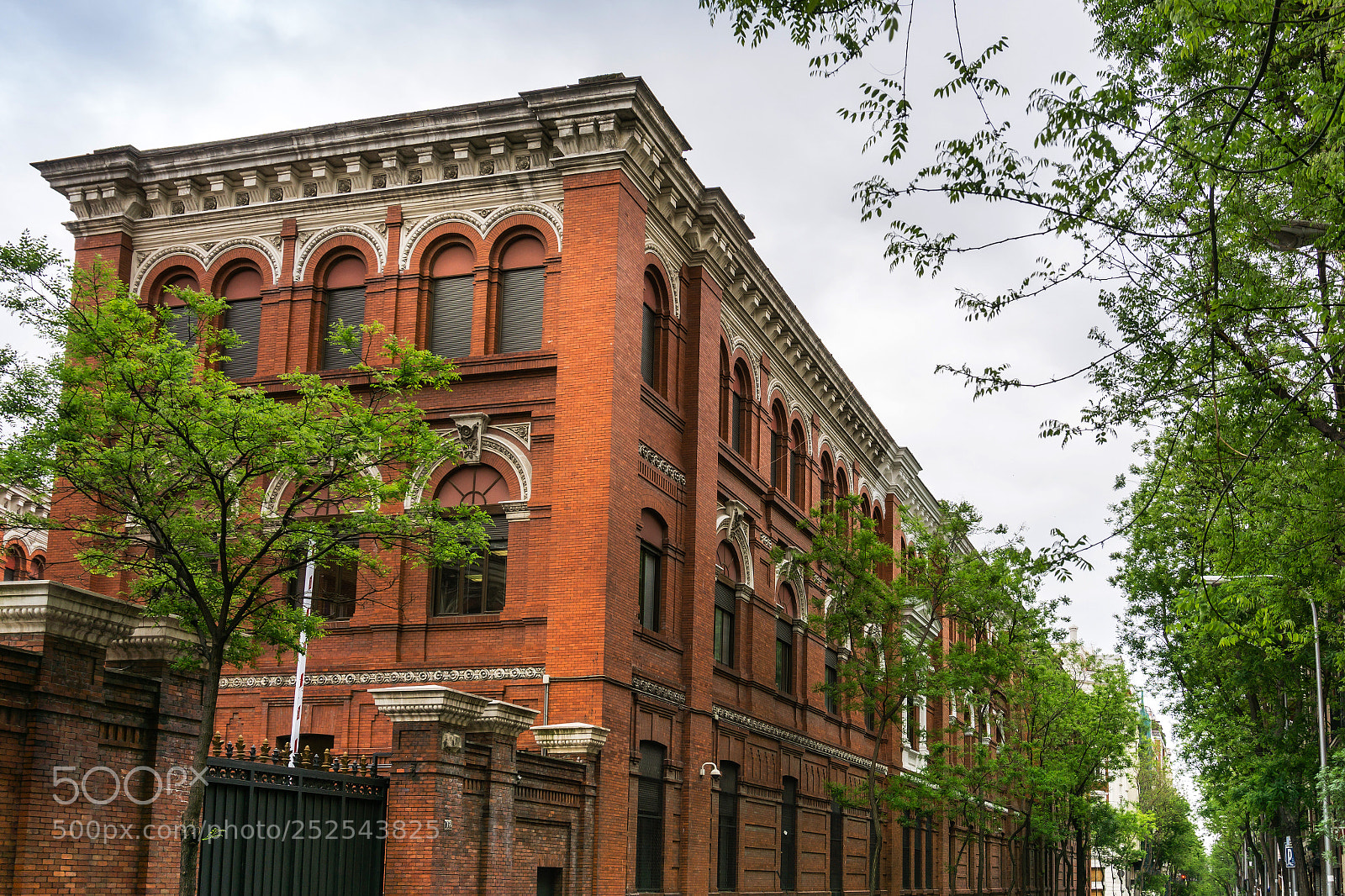 Sony a6000 sample photo. Traditional antique city building photography