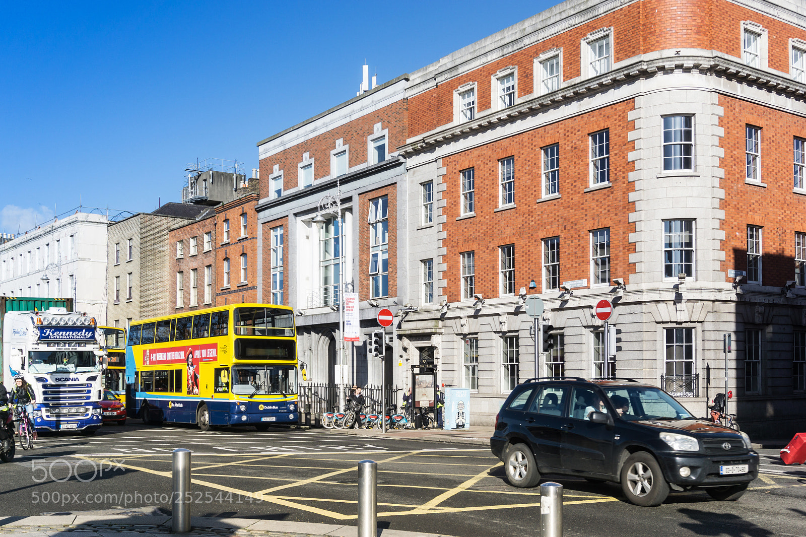 Sony a6000 sample photo. Dublin, ireland - march photography