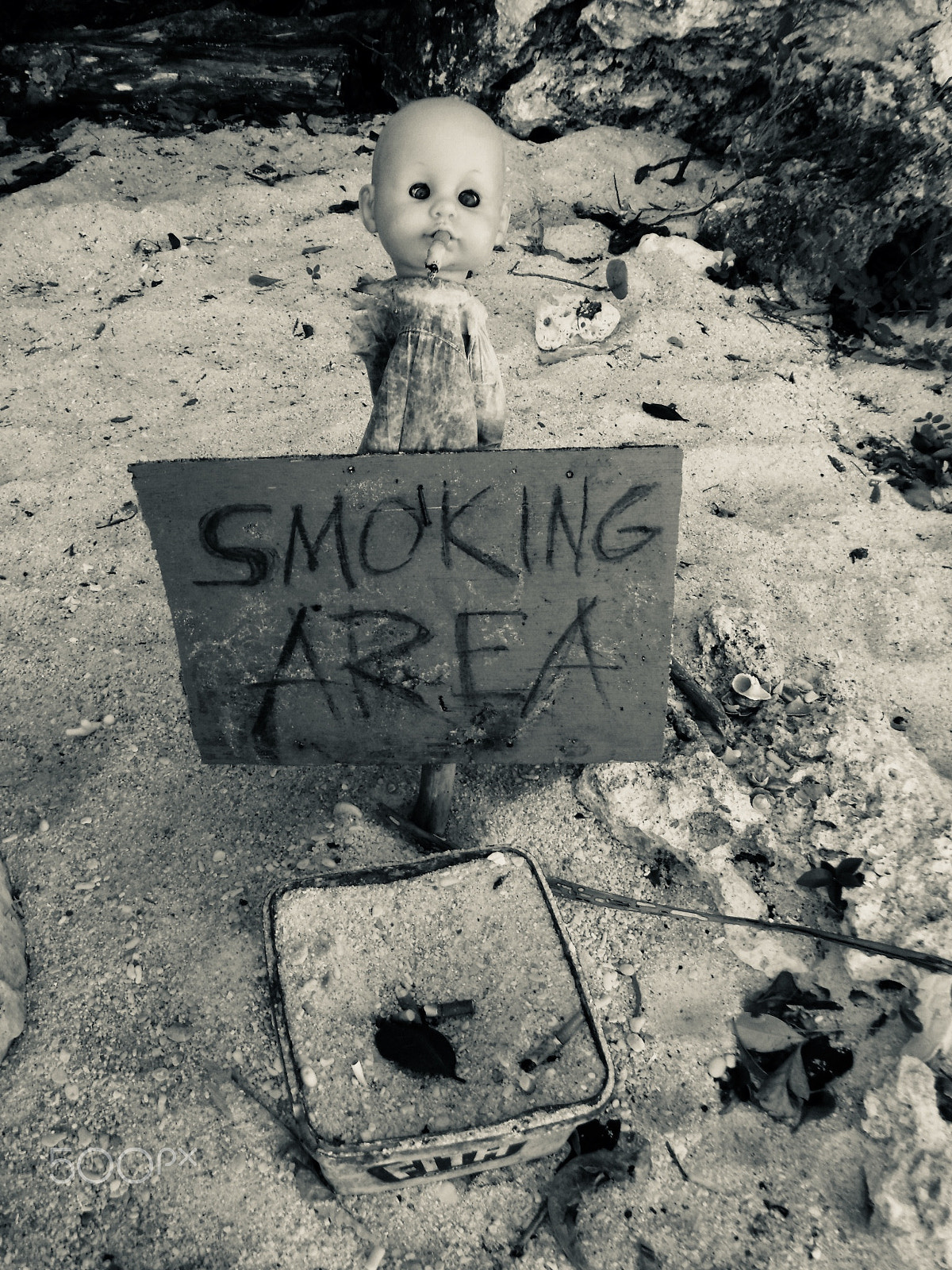 Fujifilm FinePix XP90 XP91 XP95 sample photo. Smoking area photography
