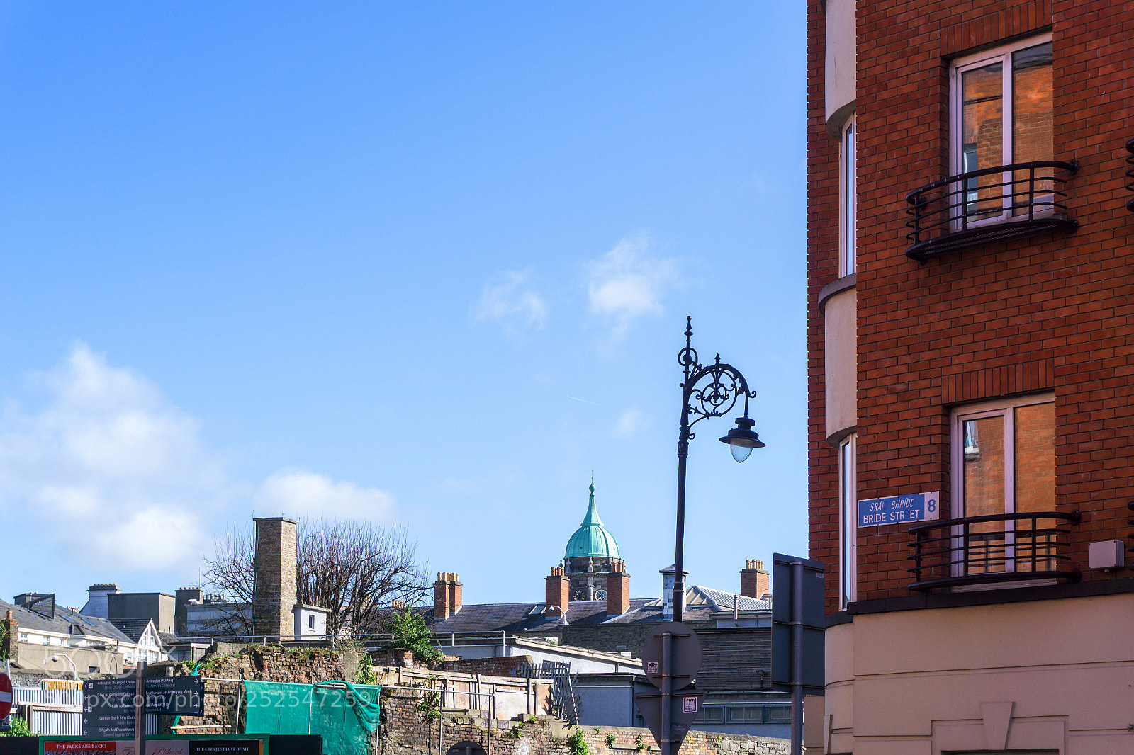 Sony a6000 sample photo. Dublin, ireland - march photography