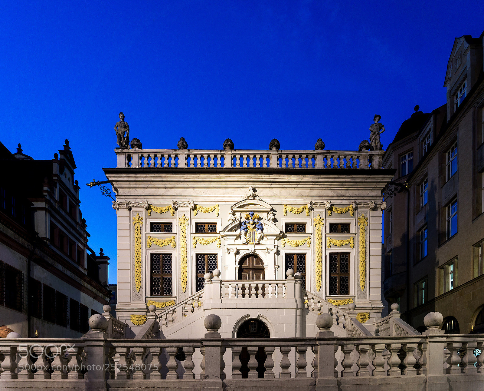 Sony a6000 sample photo. The old stock exchange photography