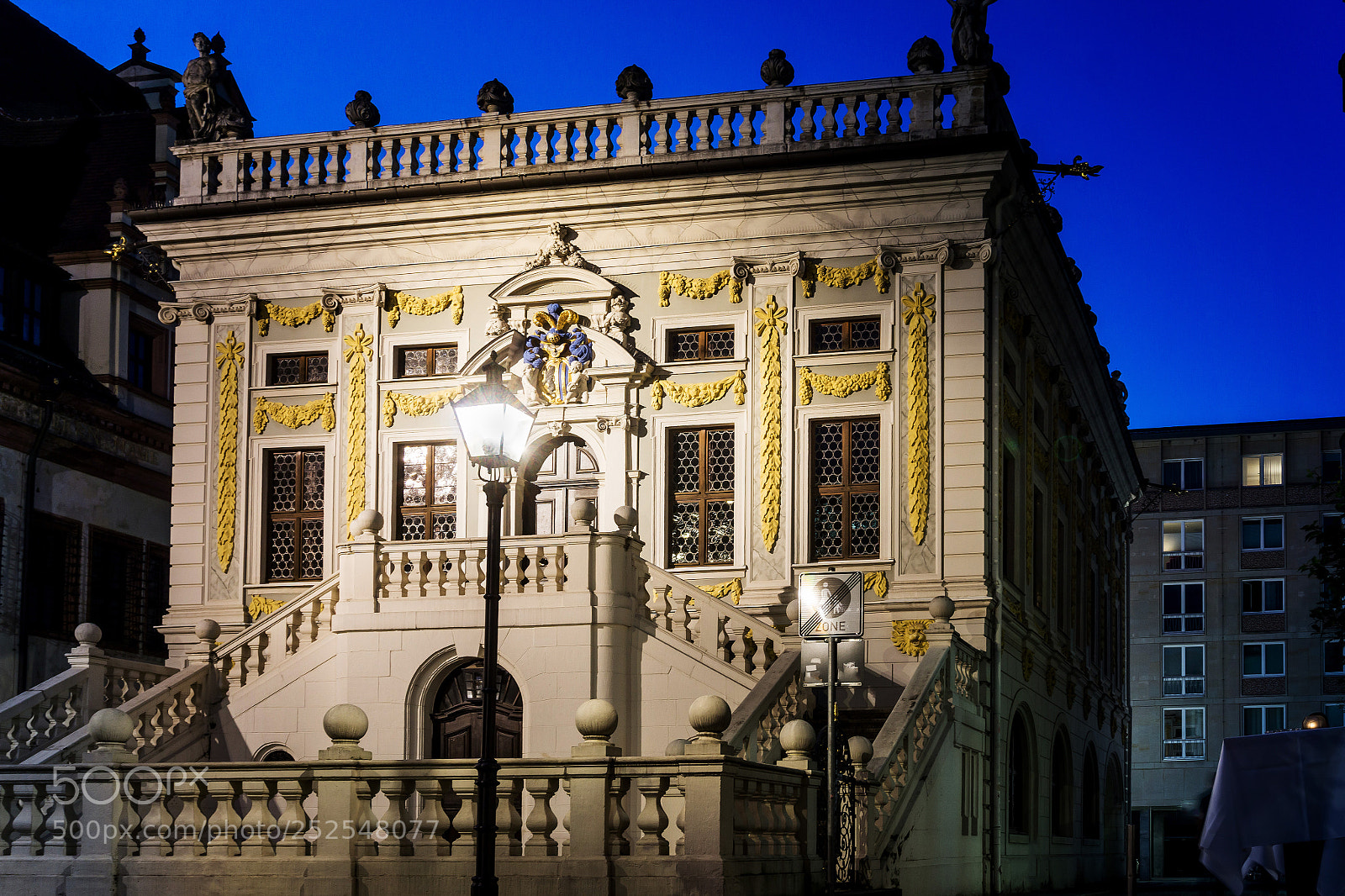 Sony a6000 sample photo. The old stock exchange photography