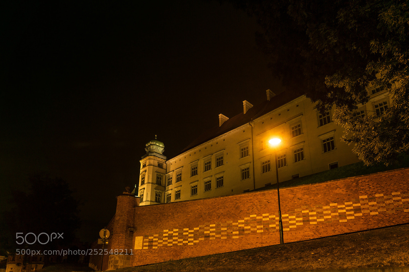 Sony a6000 sample photo. Wawel royal castle in photography