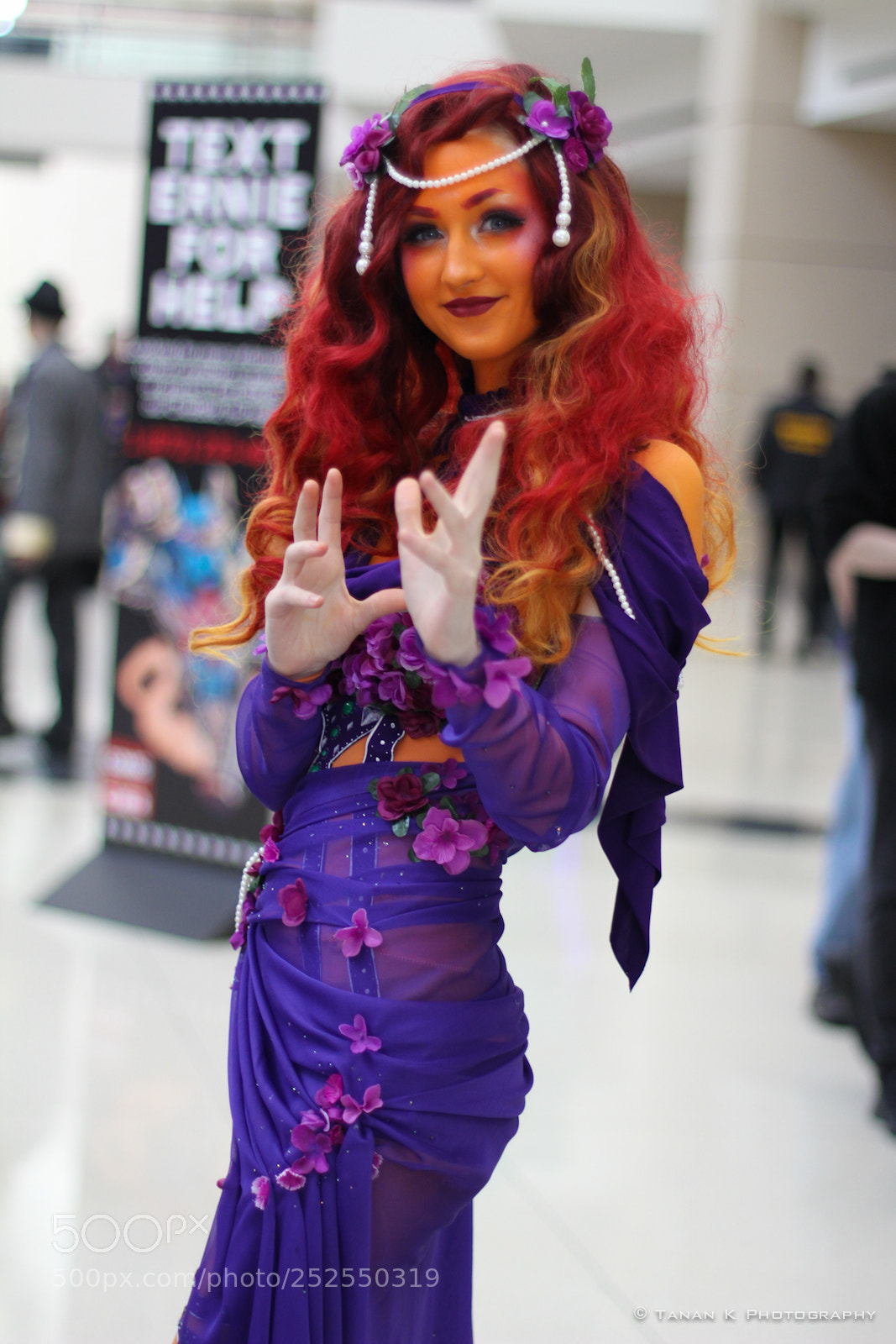 Canon EOS 60D sample photo. C2e2 starfire cosplay photography