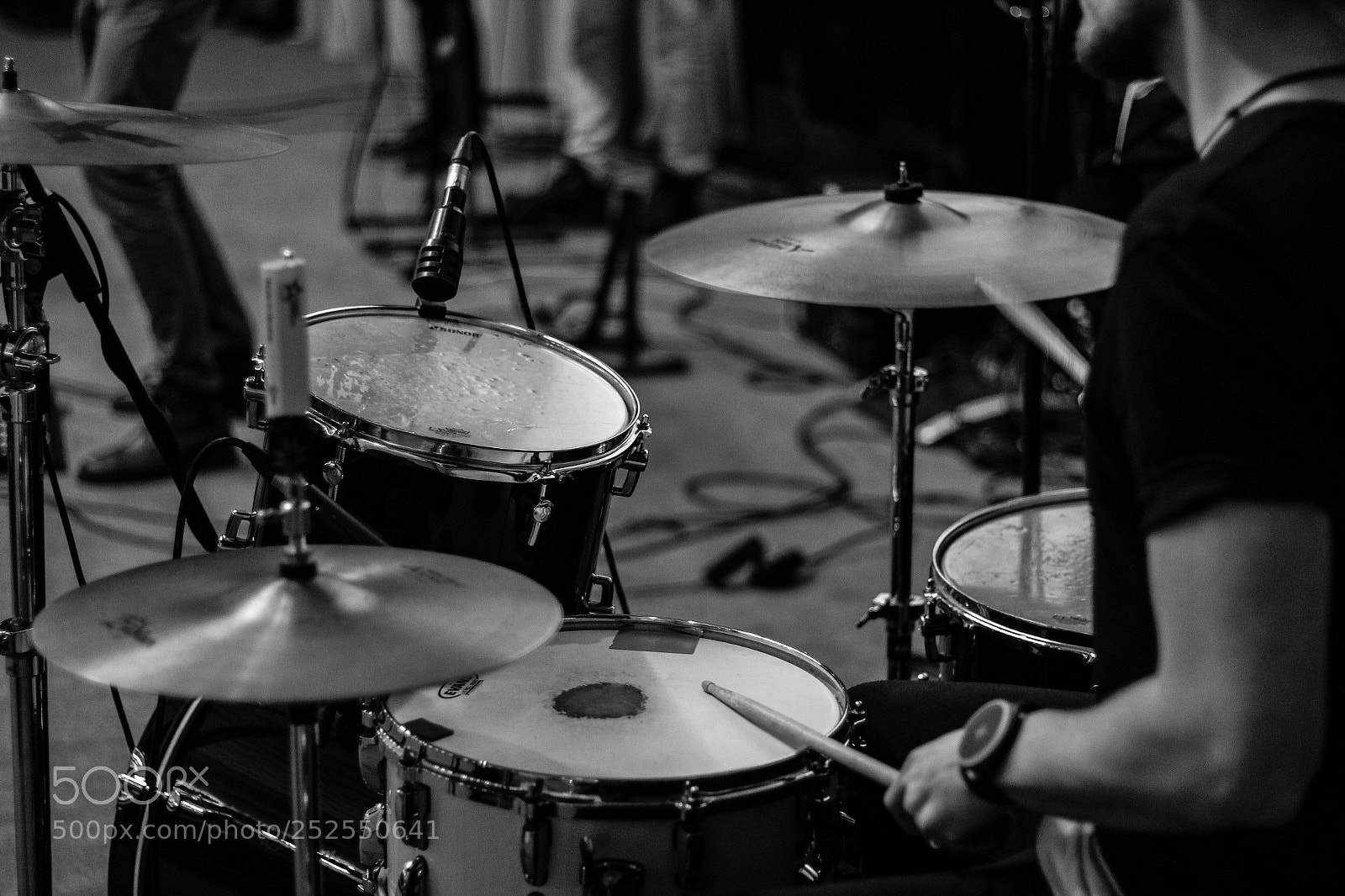 Canon EOS 1300D (EOS Rebel T6 / EOS Kiss X80) sample photo. Drummer photography