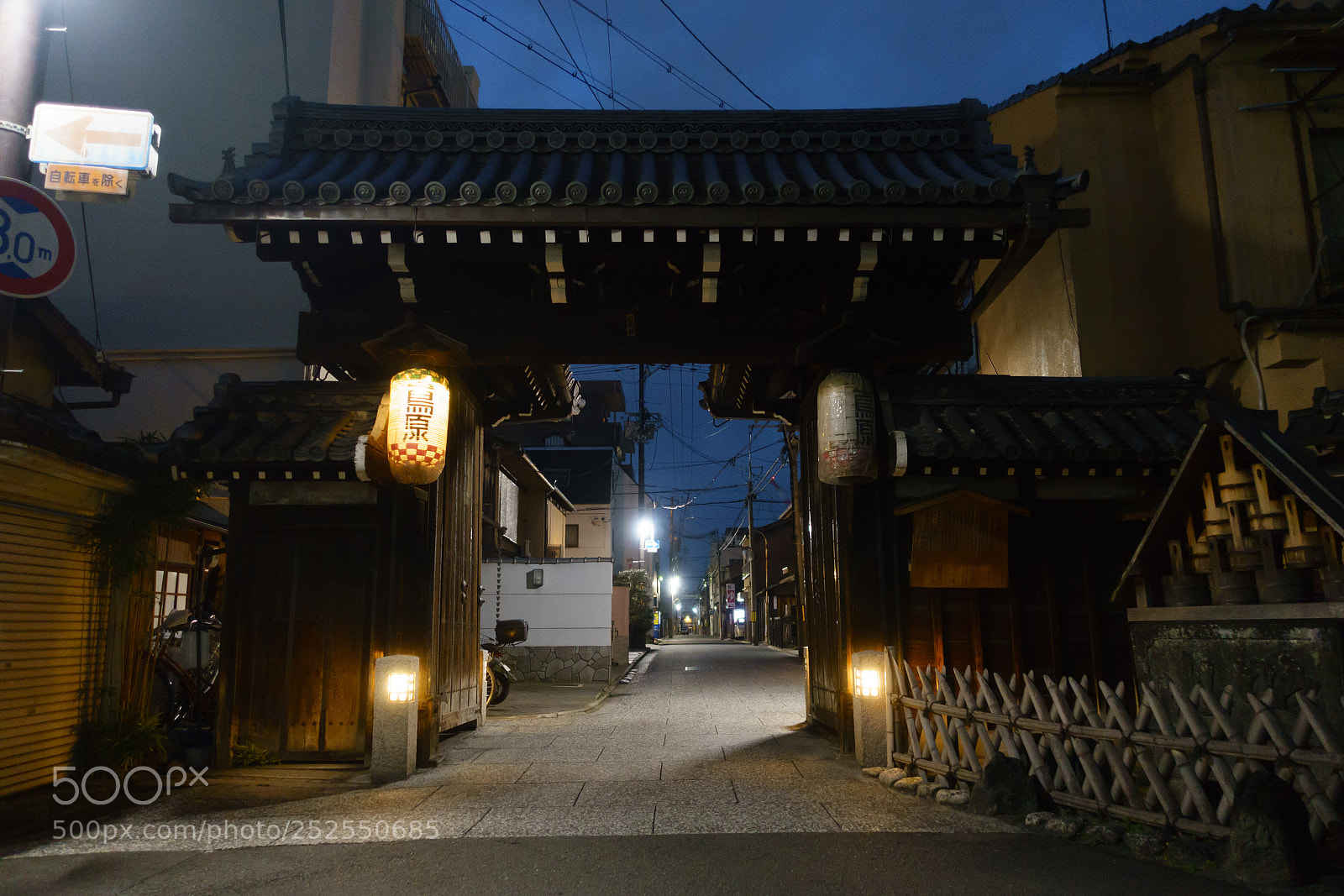 Sony Cyber-shot DSC-RX100 III sample photo. Gate photography