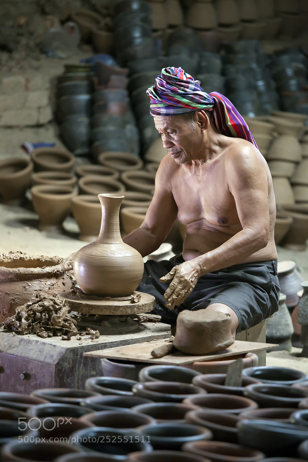 Canon EOS 5D Mark II sample photo. Pottery by hand photography