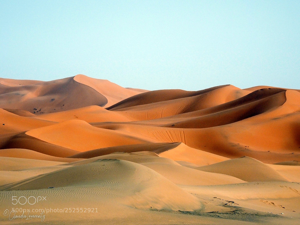 Olympus OM-D E-M1 sample photo. ... colorful sand ... photography