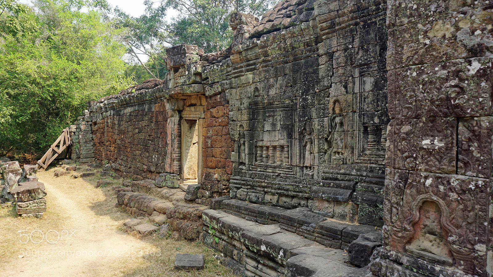 Sony a6000 sample photo. Ankor wat temple complex photography