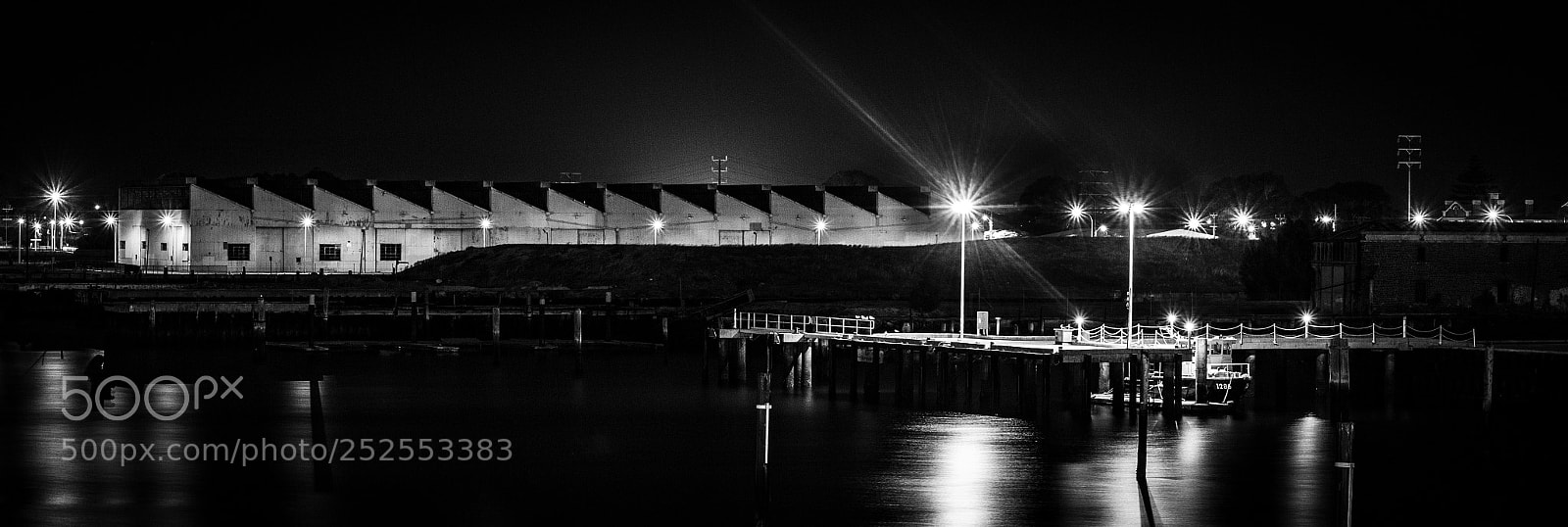 Canon EOS 7D sample photo. A cold night in photography
