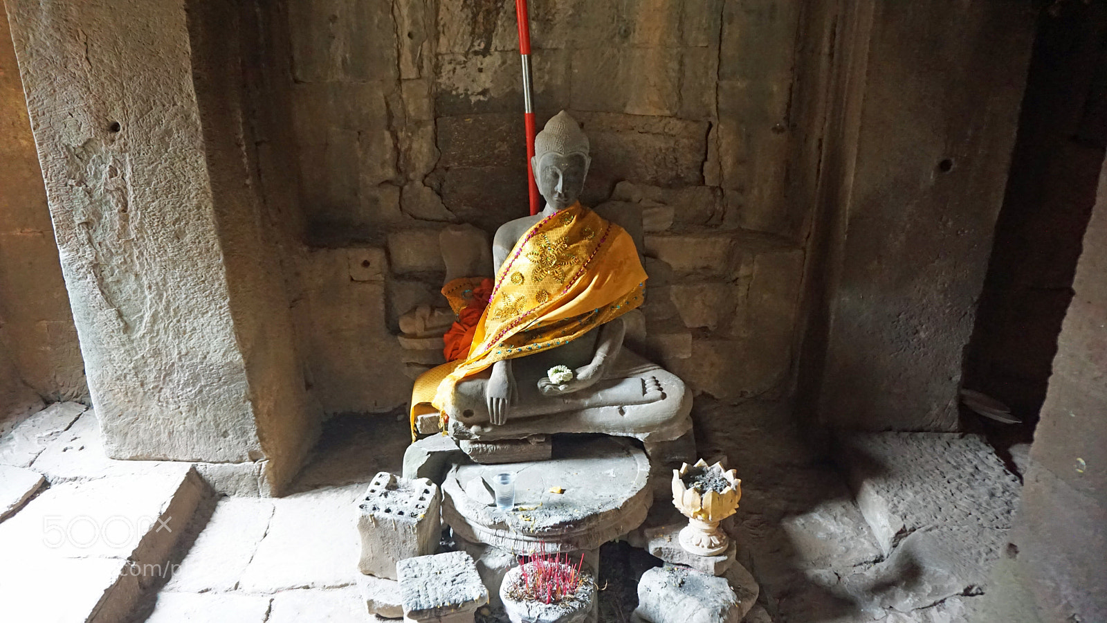 Sony a6000 sample photo. Buddha statue in angkor photography