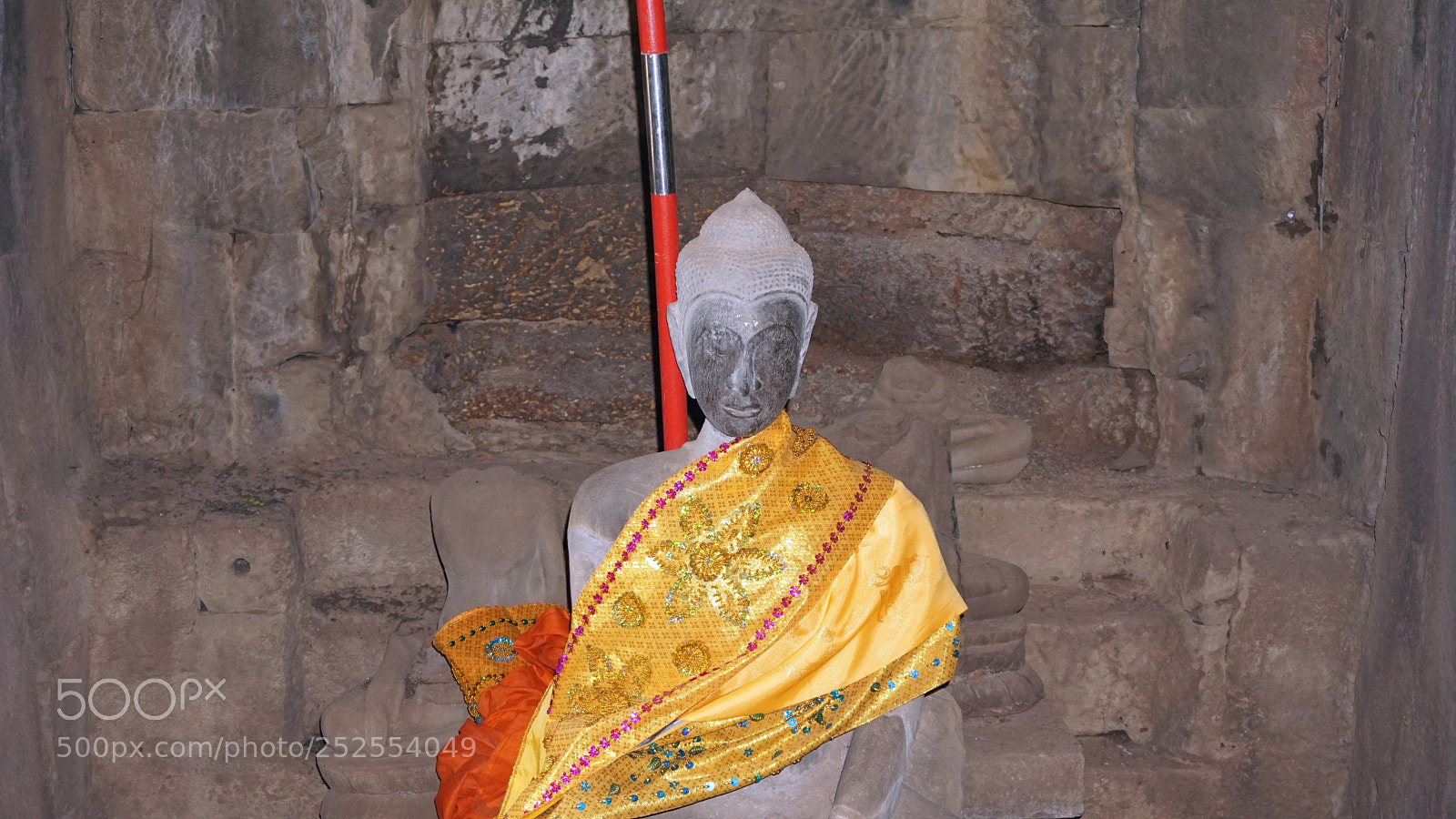 Sony a6000 sample photo. Buddha statue in angkor photography