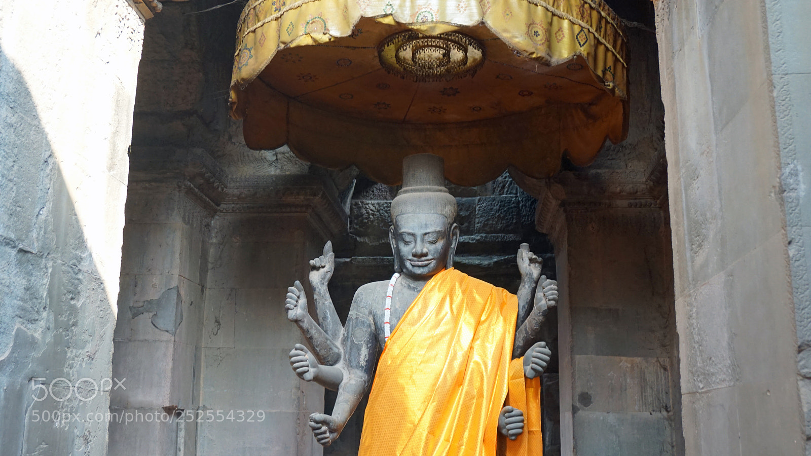 Sony a6000 sample photo. Buddha statue in angkor photography