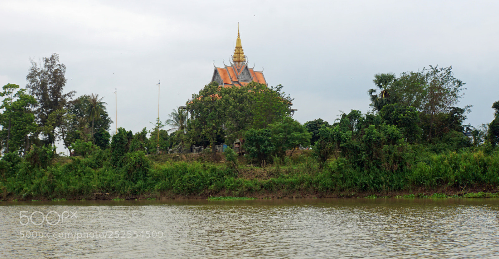 Sony a6000 sample photo. Temple at tonle sap photography