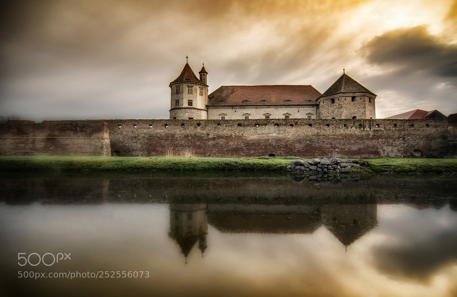 Nikon D7100 sample photo. Făgăraș citadel photography