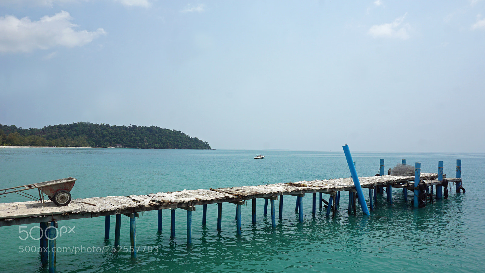 Sony a6000 sample photo. Rotten jetty photography