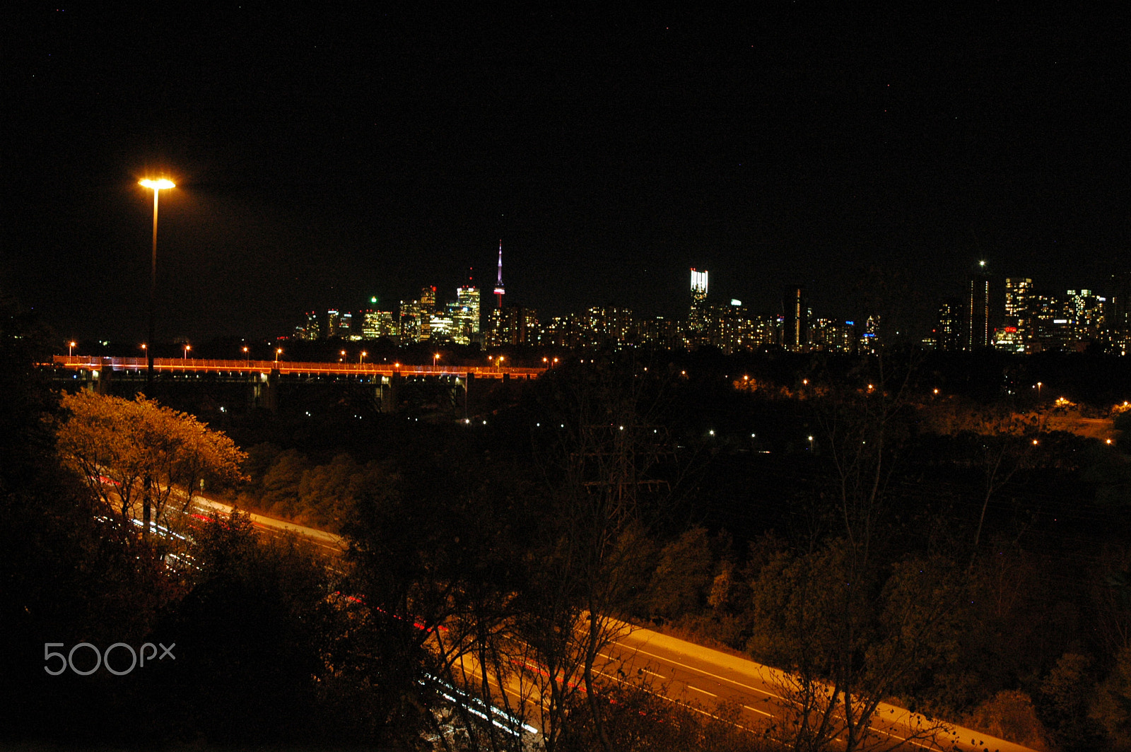 Nikon D70s sample photo. Toronto night photography
