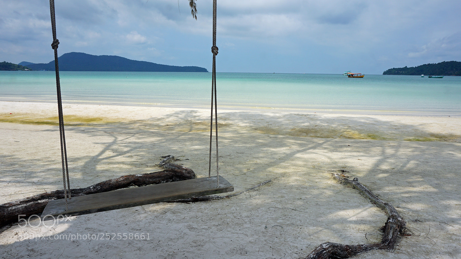 Sony a6000 sample photo. Beach swing photography