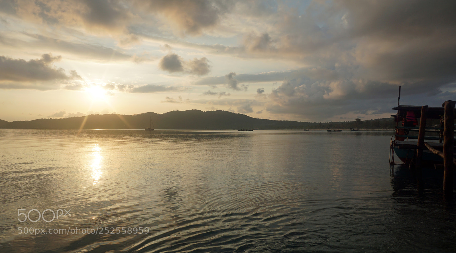 Sony a6000 sample photo. Sunrise over tropical island photography