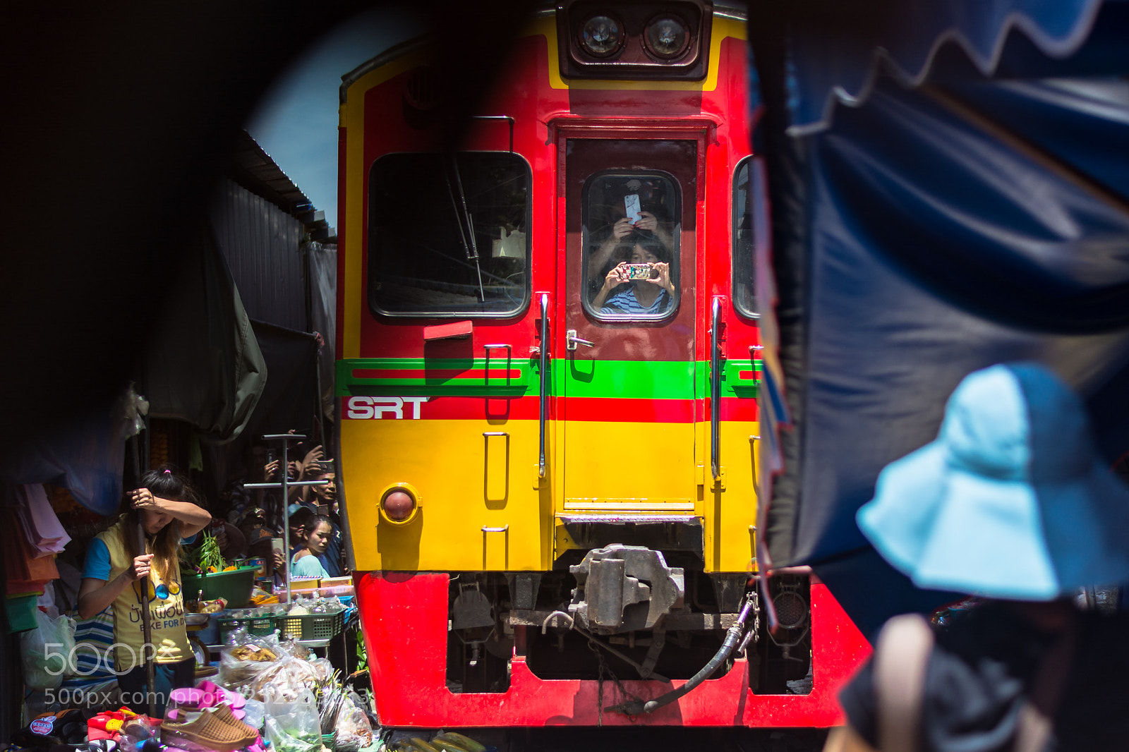 Nikon D5200 sample photo. Maeklong railway market photography
