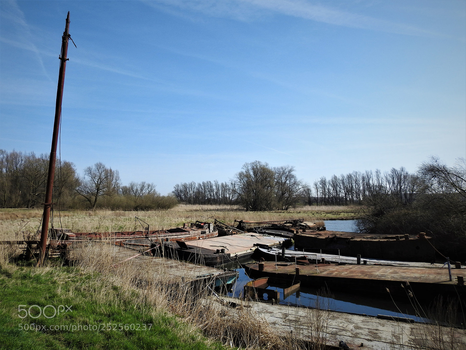Nikon Coolpix P900 sample photo. Discarded... photography
