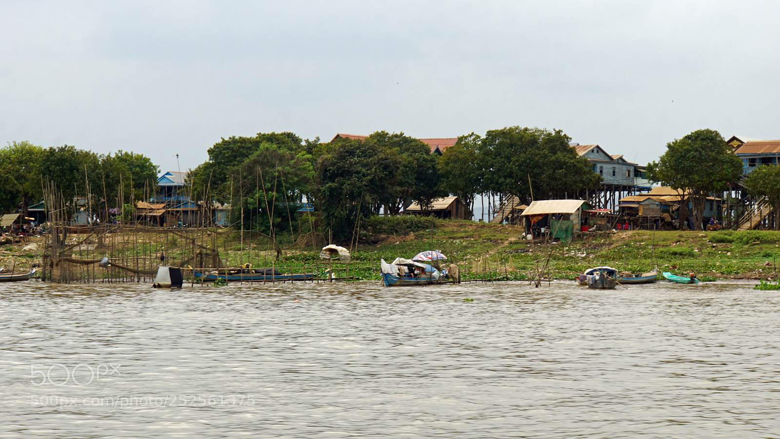 Sony a6000 sample photo. Fisherman village at tonle photography