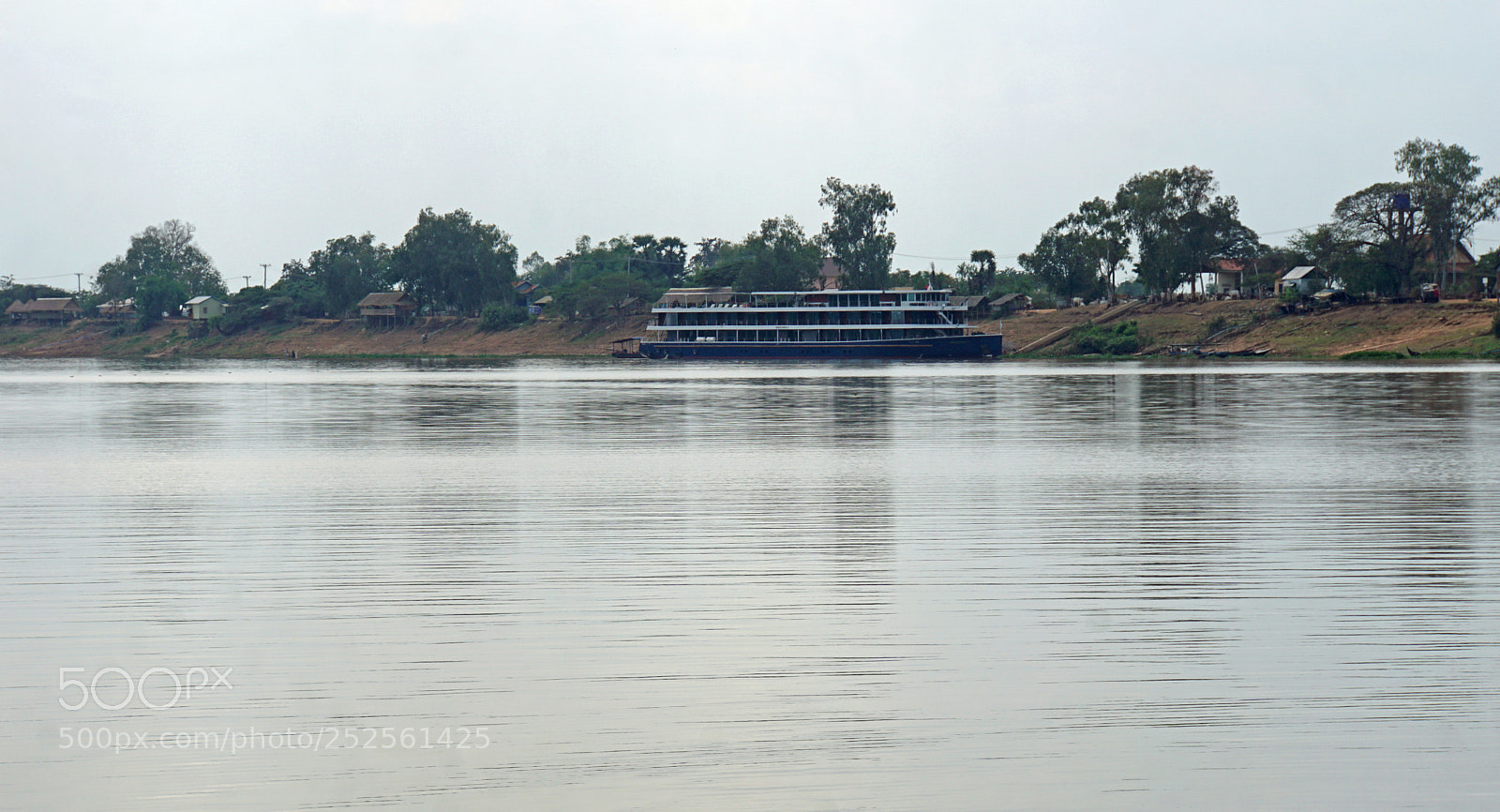 Sony a6000 sample photo. Tonle sap river druise photography
