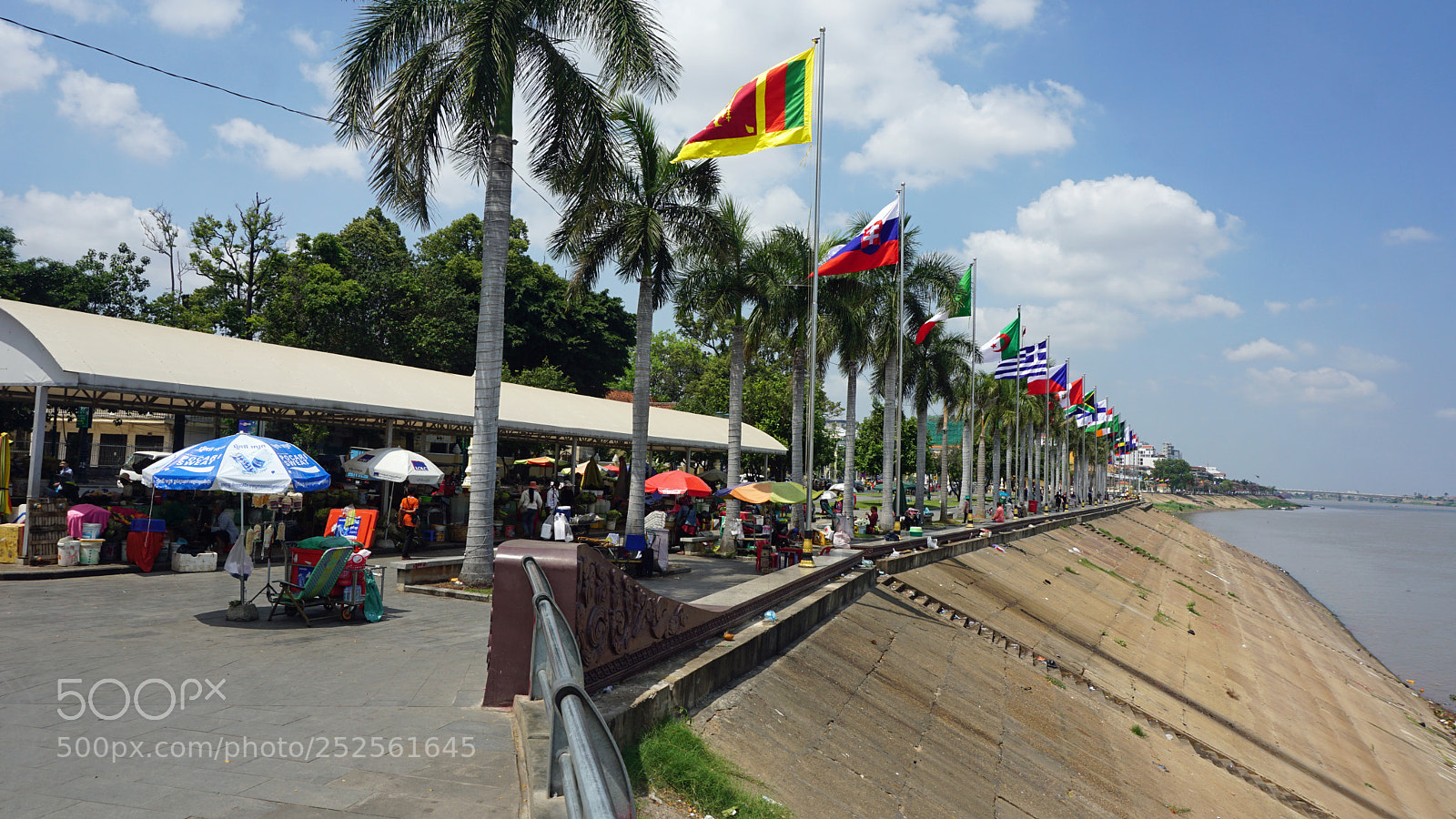 Sony a6000 sample photo. Phnom penh riverside photography