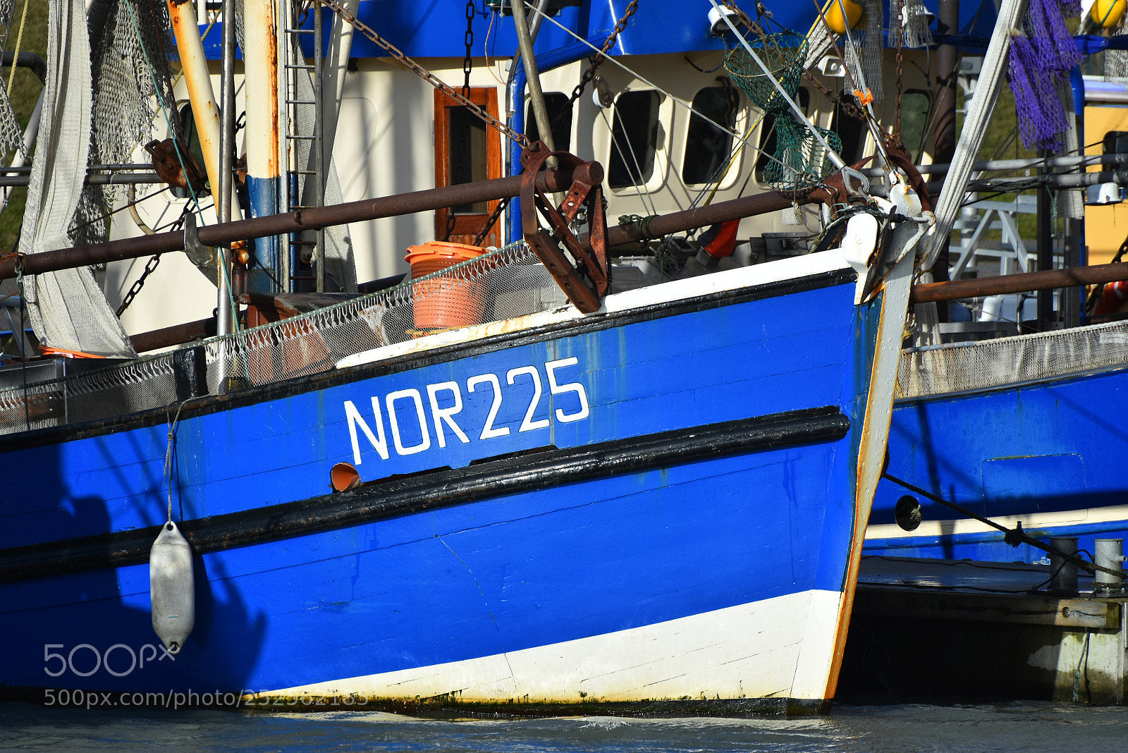 Nikon D7200 sample photo. Back in harbor trawler photography