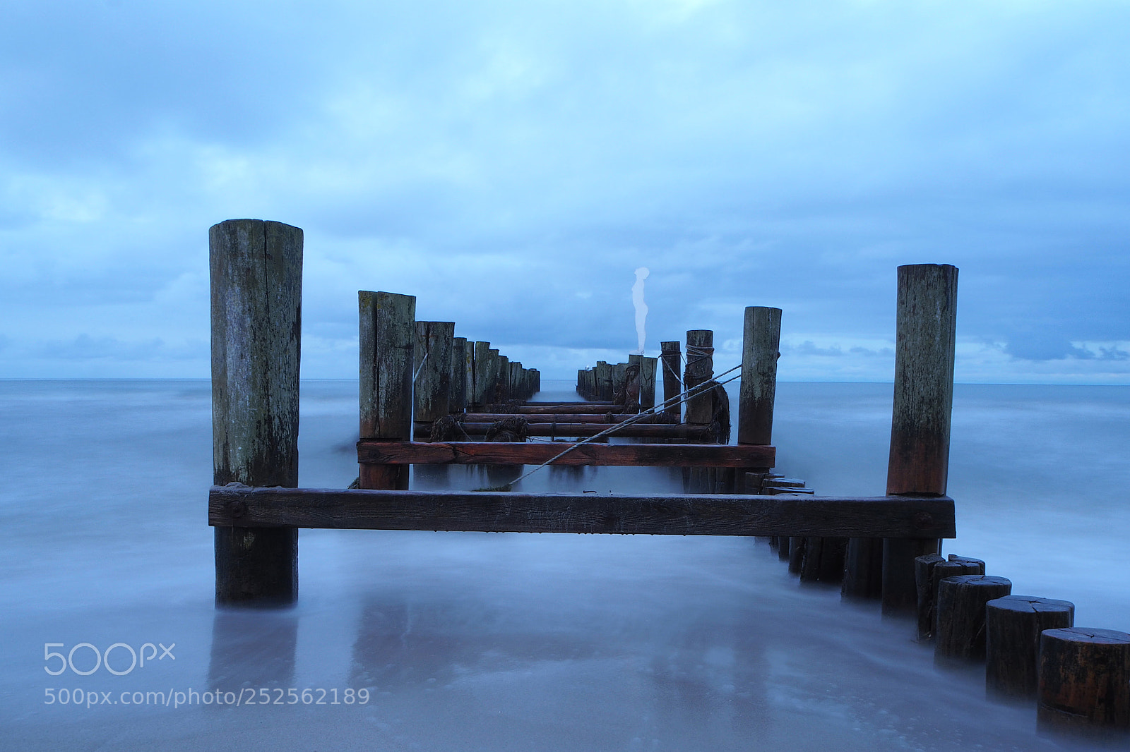 Olympus OM-D E-M10 II sample photo. Baltic sea photography