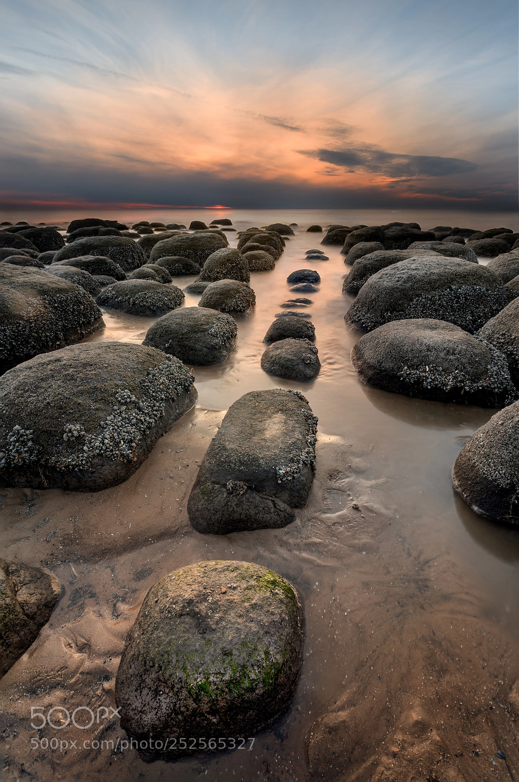 Canon EOS 5D Mark IV sample photo. Hunstanton stones photography