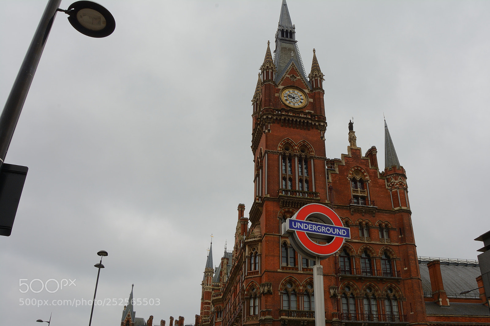 Nikon D7100 sample photo. St. pancras station photography